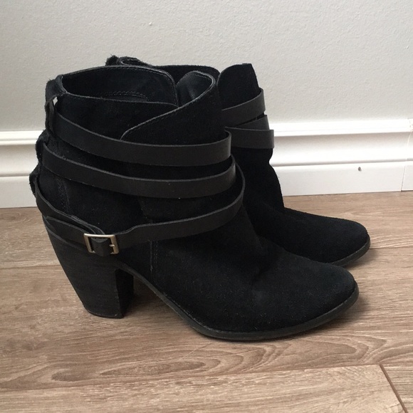Dolce Vita suede ankle booties with straps - Picture 2 of 5